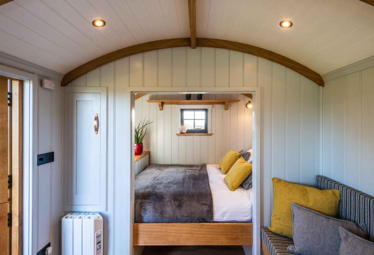 Monkwood Shepherds Hut - Ockeridge Rural Retreats Worcester Luaran gambar