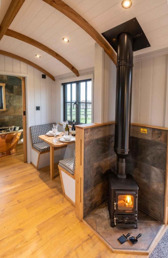 Monkwood Shepherds Hut - Ockeridge Rural Retreats Worcester Luaran gambar