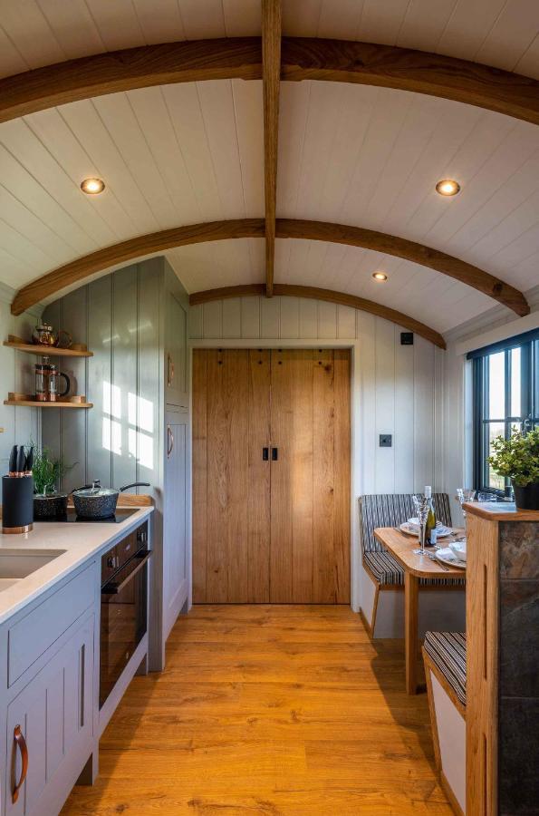Monkwood Shepherds Hut - Ockeridge Rural Retreats Worcester Luaran gambar